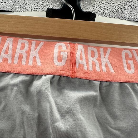 Gymshark Gray & Pink Seamless Flex Fitness Low Rise Capri Leggings Sz XS - Picture 6 of 9